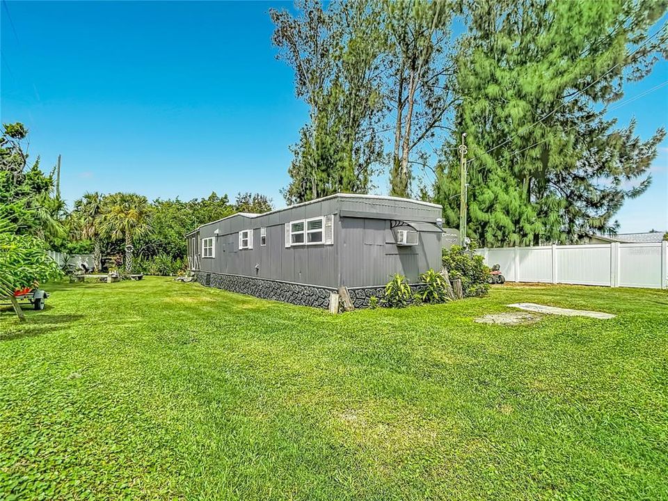 En Venta: $215,000 (2 camas, 1 baños, 600 Pies cuadrados)
