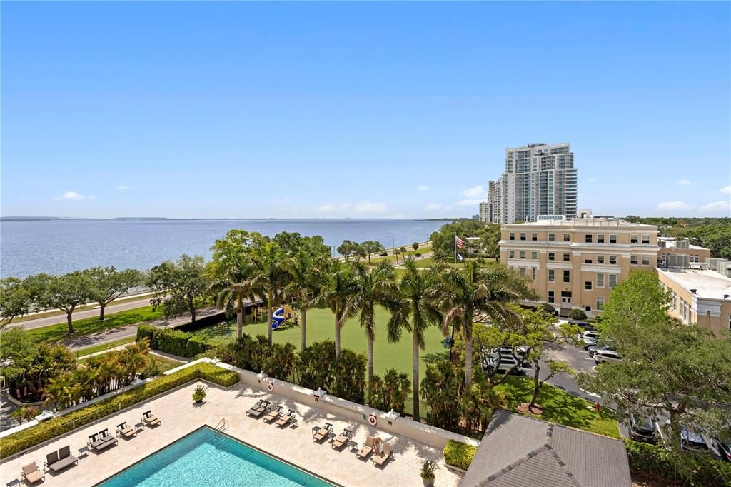В аренду: $4,500 (2 спален, 2 ванн, 1702 Квадратных фут)