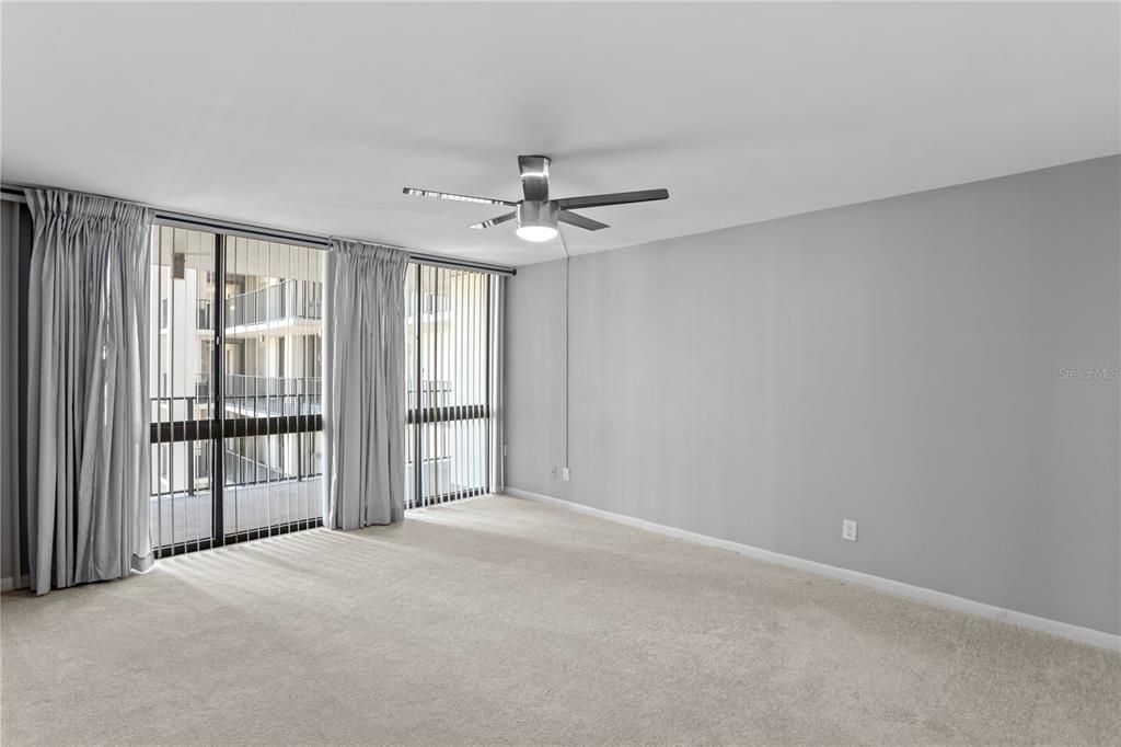 В аренду: $4,500 (2 спален, 2 ванн, 1702 Квадратных фут)