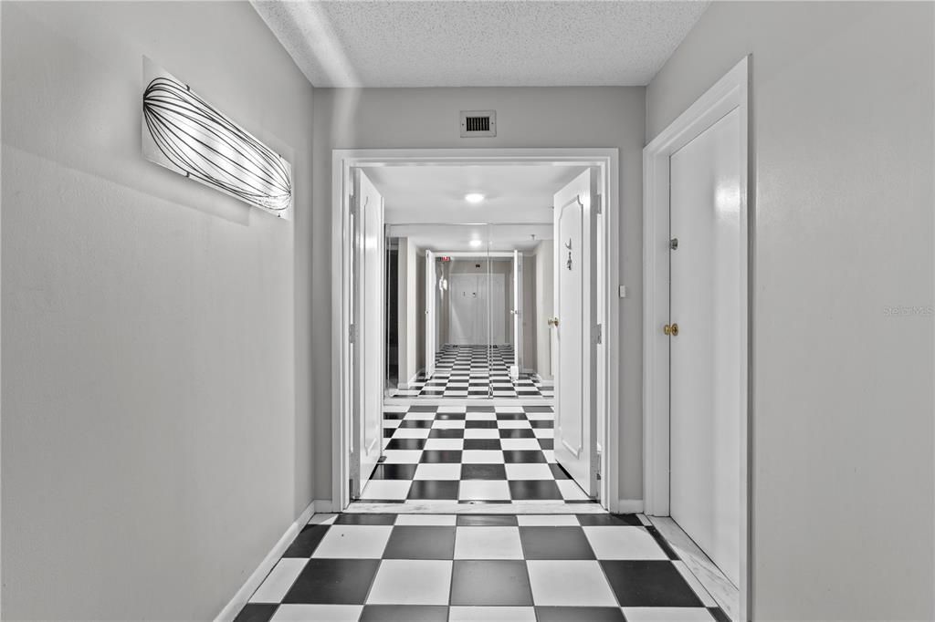 В аренду: $4,500 (2 спален, 2 ванн, 1702 Квадратных фут)