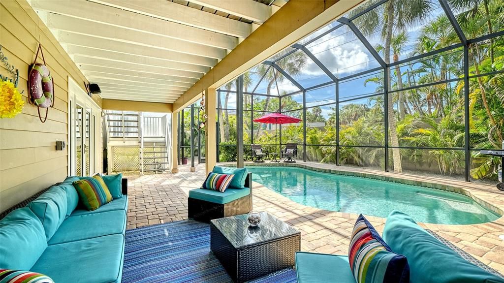 En Venta: $1,650,000 (4 camas, 2 baños, 3180 Pies cuadrados)