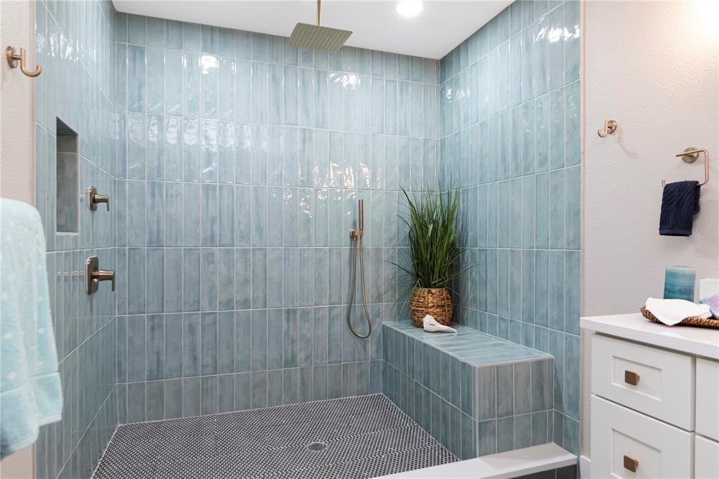 For Sale: $800,000 (4 beds, 3 baths, 2234 Square Feet)