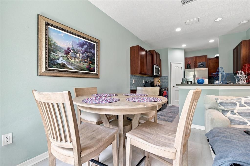 En Venta: $320,000 (3 camas, 2 baños, 1760 Pies cuadrados)