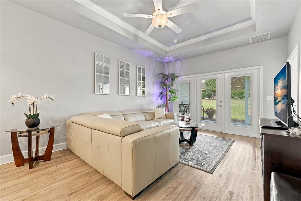 En Venta: $255,000 (2 camas, 2 baños, 1217 Pies cuadrados)