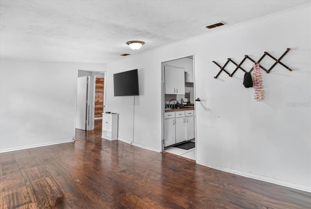 En Venta: $285,000 (2 camas, 1 baños, 804 Pies cuadrados)