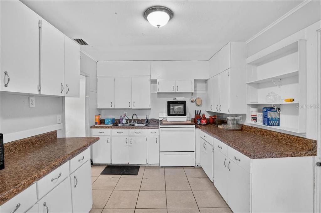 En Venta: $285,000 (2 camas, 1 baños, 804 Pies cuadrados)