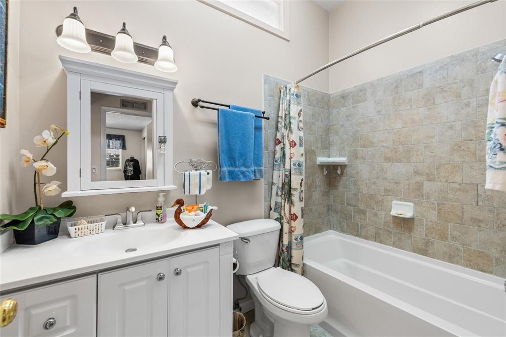 For Sale: $549,999 (3 beds, 2 baths, 2038 Square Feet)
