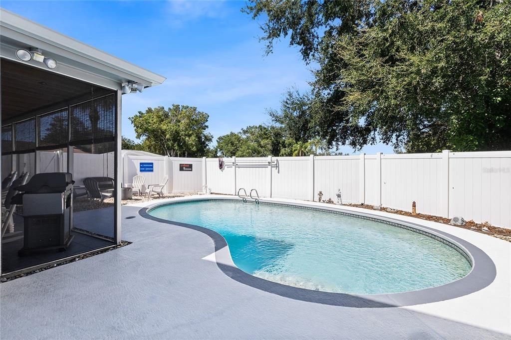 For Sale: $549,999 (3 beds, 2 baths, 2038 Square Feet)