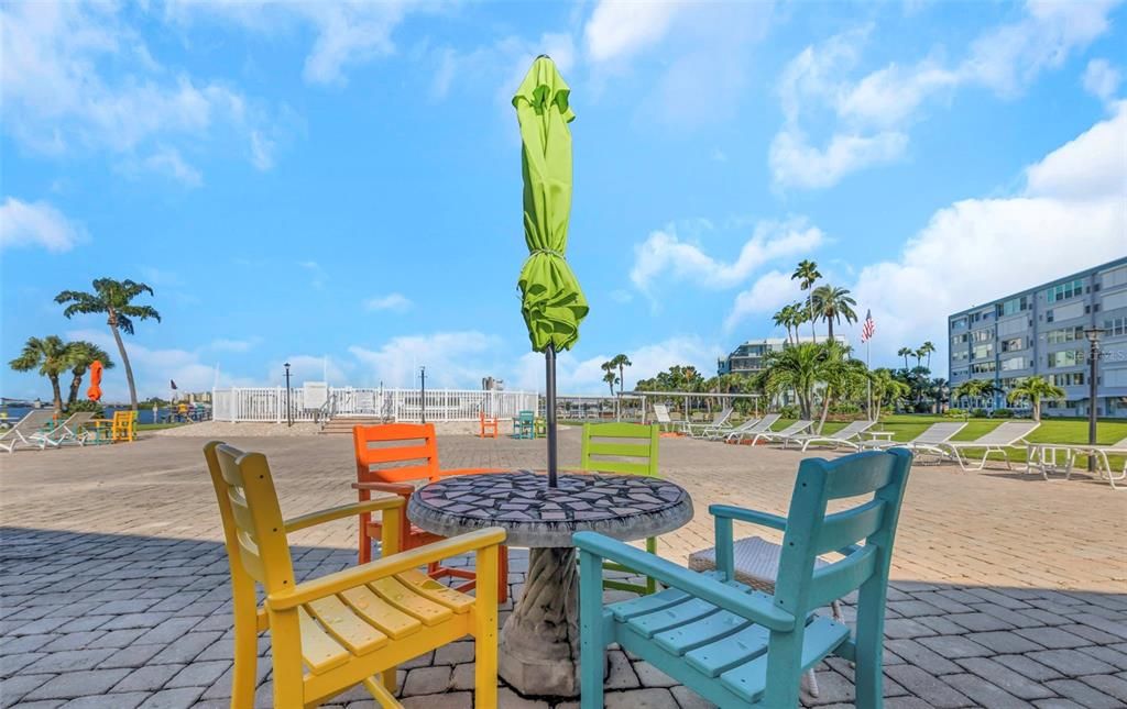 На продажу: $195,000 (2 спален, 2 ванн, 1075 Квадратных фут)