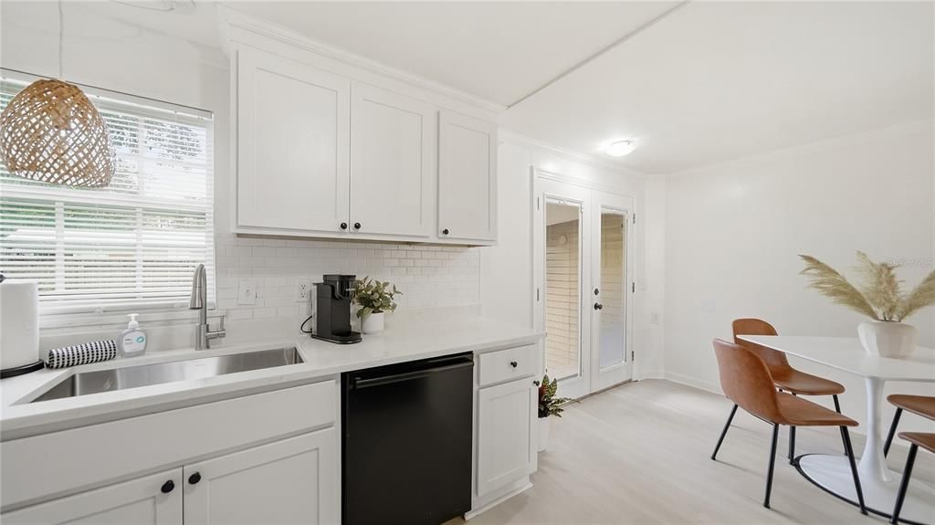 For Sale: $269,990 (3 beds, 1 baths, 1180 Square Feet)