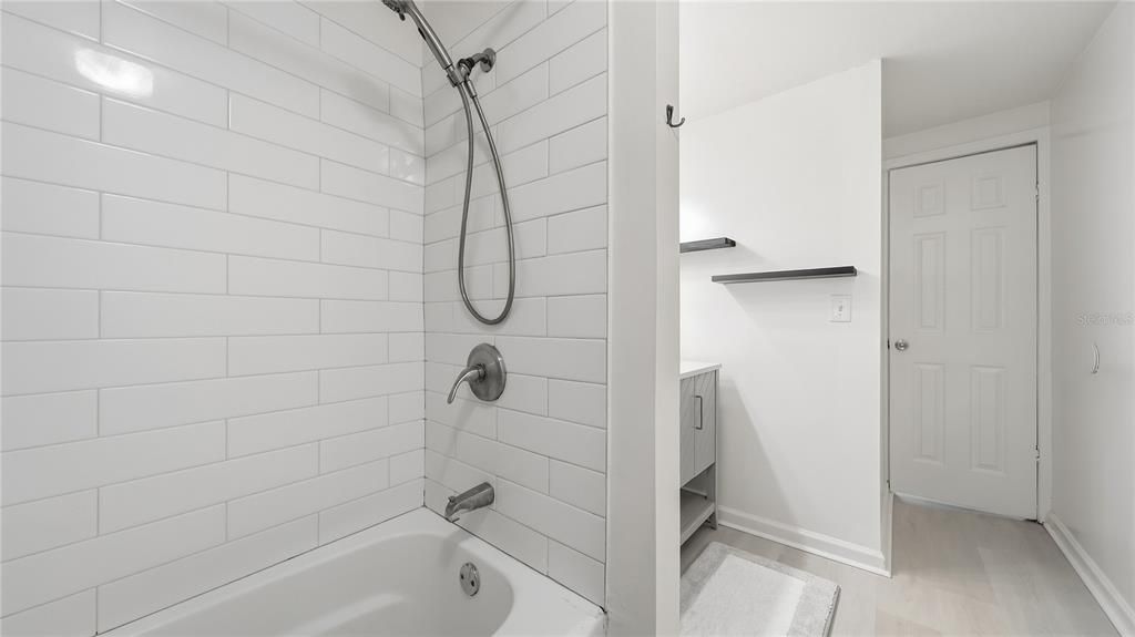 For Sale: $269,990 (3 beds, 1 baths, 1180 Square Feet)