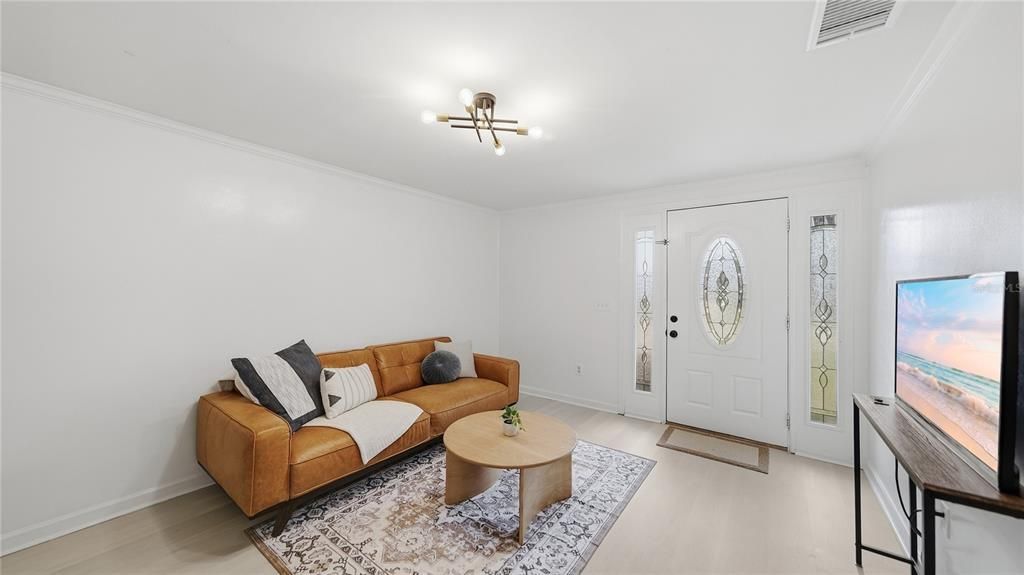 For Sale: $269,990 (3 beds, 1 baths, 1180 Square Feet)