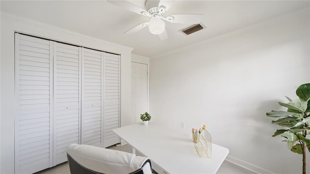 For Sale: $269,990 (3 beds, 1 baths, 1180 Square Feet)