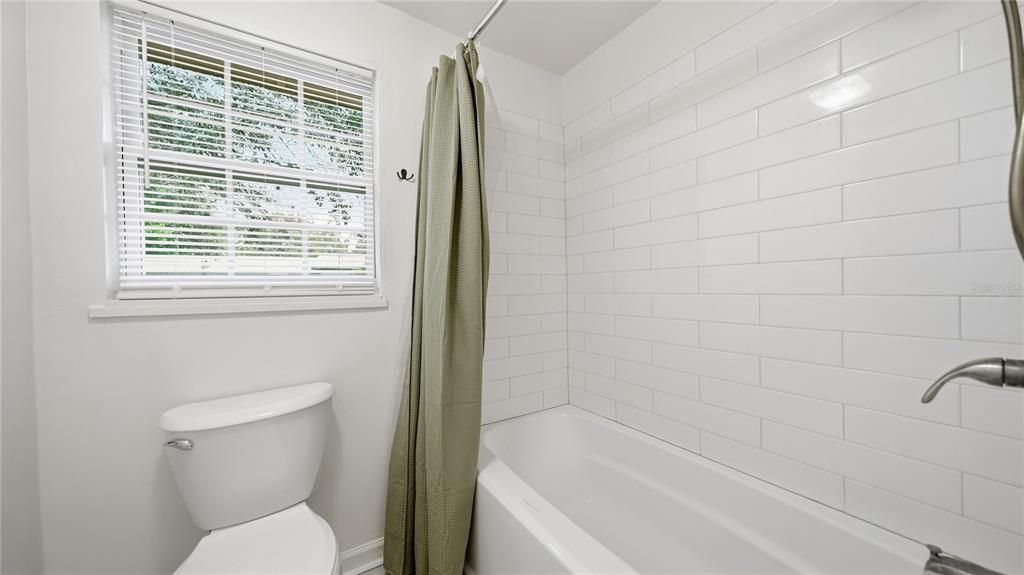 For Sale: $269,990 (3 beds, 1 baths, 1180 Square Feet)