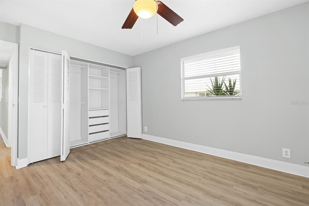 В аренду: $1,900 (2 спален, 2 ванн, 960 Квадратных фут)