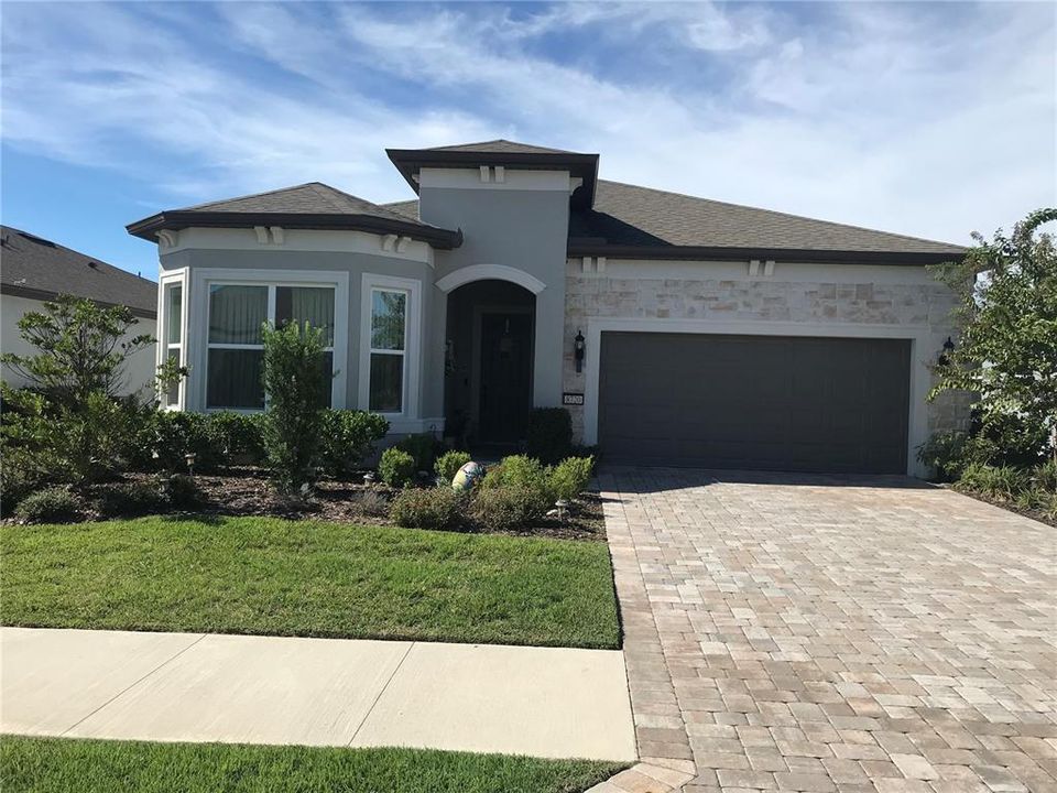 For Sale: $469,000 (2 beds, 2 baths, 2110 Square Feet)