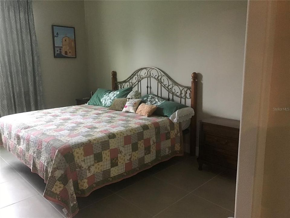 For Sale: $469,000 (2 beds, 2 baths, 2110 Square Feet)