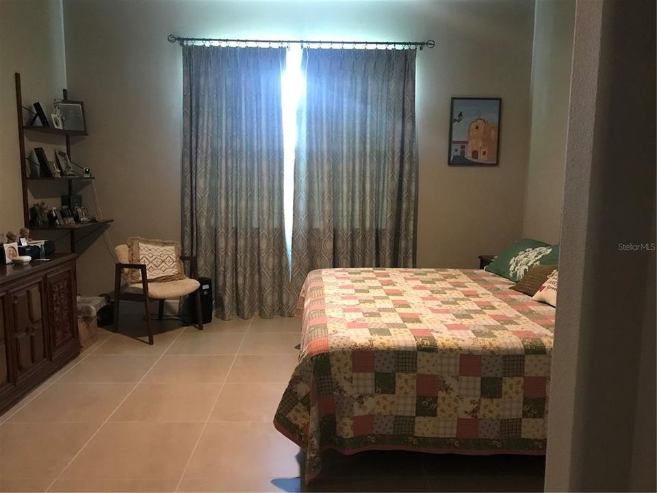 For Sale: $469,000 (2 beds, 2 baths, 2110 Square Feet)