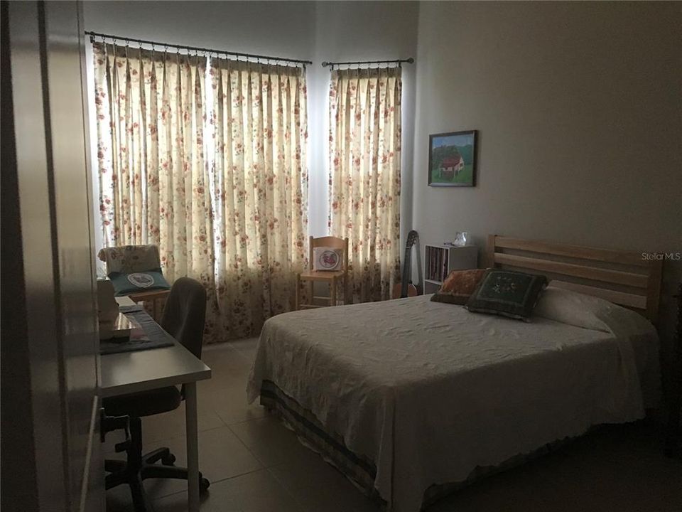 For Sale: $469,000 (2 beds, 2 baths, 2110 Square Feet)