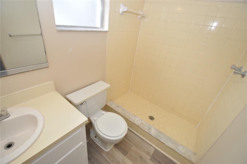 В аренду: $1,595 (2 спален, 2 ванн, 905 Квадратных фут)
