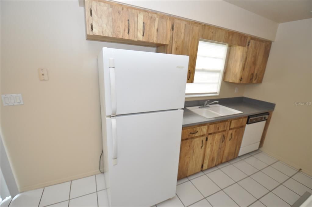 В аренду: $1,595 (2 спален, 2 ванн, 905 Квадратных фут)