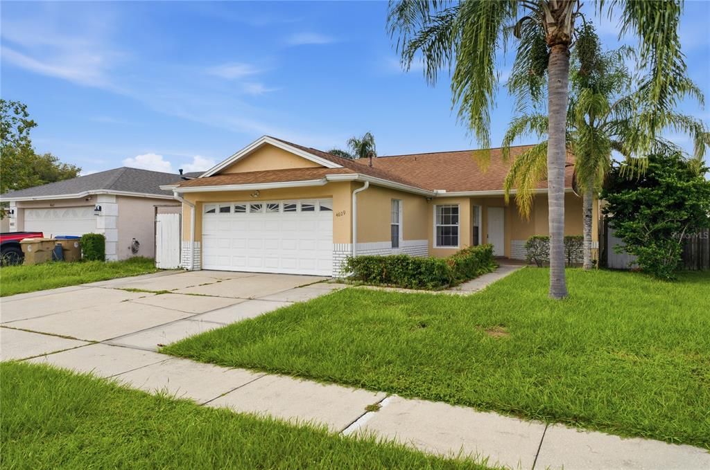 En Venta: $334,900 (3 camas, 2 baños, 1228 Pies cuadrados)