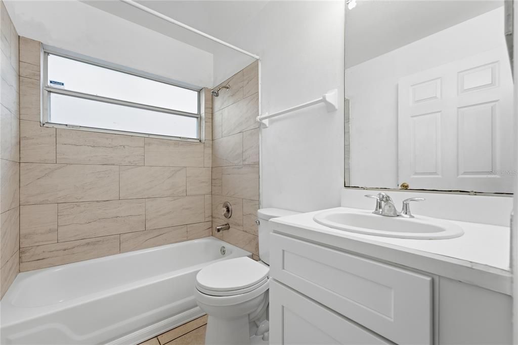 En Venta: $334,900 (3 camas, 2 baños, 1228 Pies cuadrados)