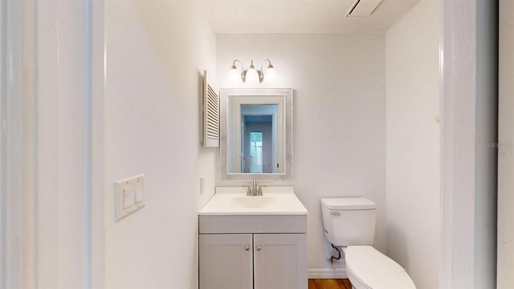 For Sale: $319,900 (3 beds, 2 baths, 1836 Square Feet)