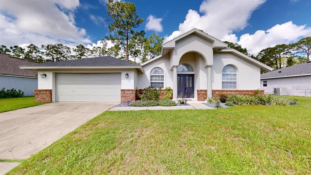 For Sale: $319,900 (3 beds, 2 baths, 1836 Square Feet)