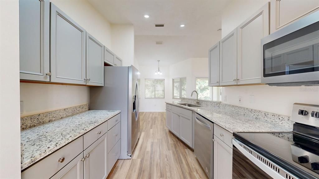 For Sale: $319,900 (3 beds, 2 baths, 1836 Square Feet)