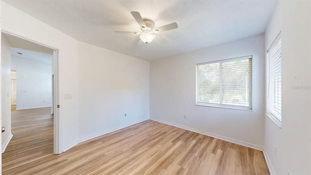 For Sale: $319,900 (3 beds, 2 baths, 1836 Square Feet)