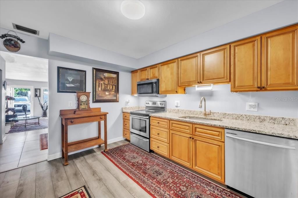 На продажу: $125,000 (1 спален, 1 ванн, 935 Квадратных фут)