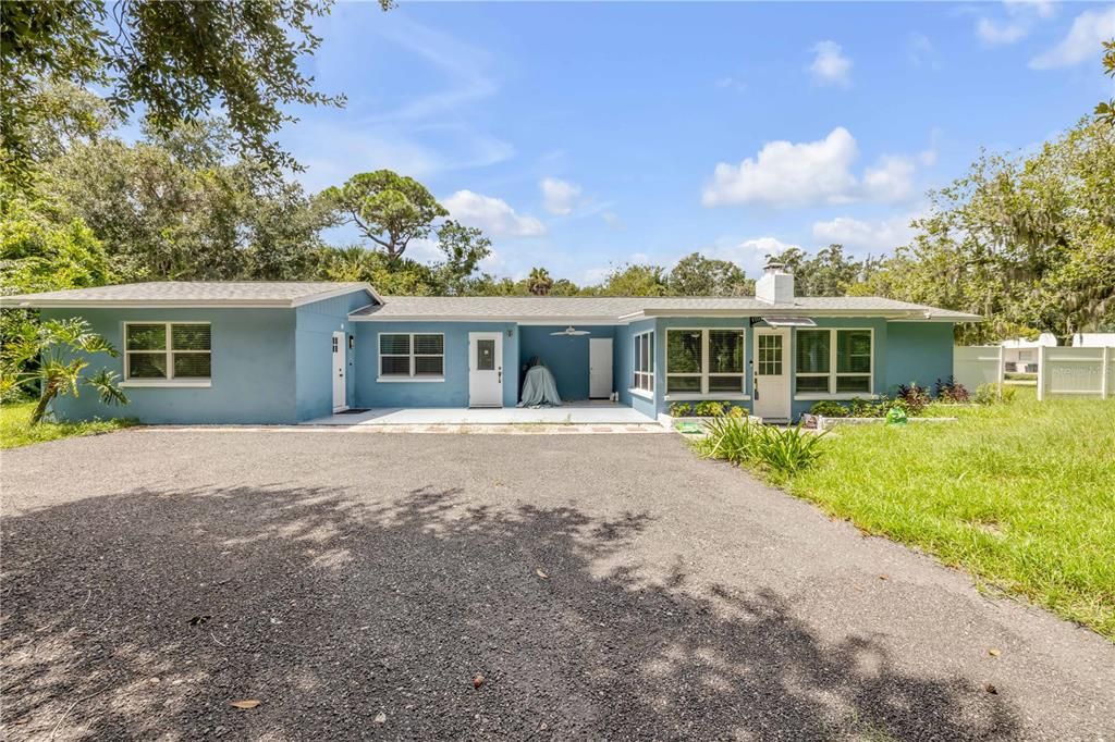En Venta: $474,900 (3 camas, 3 baños, 1686 Pies cuadrados)