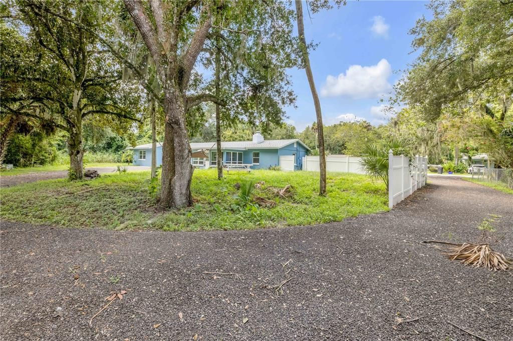 En Venta: $474,900 (3 camas, 3 baños, 1686 Pies cuadrados)
