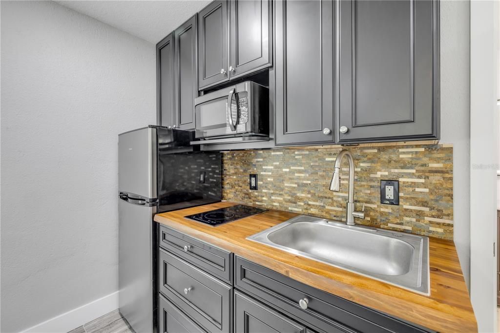 En Venta: $474,900 (3 camas, 3 baños, 1686 Pies cuadrados)