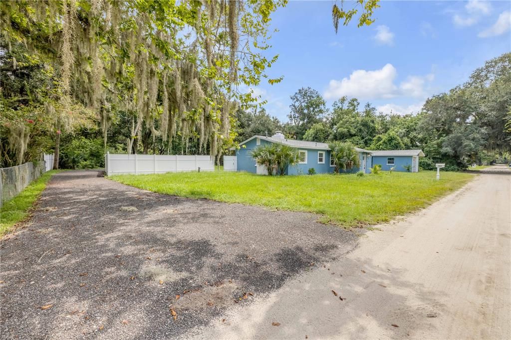 En Venta: $474,900 (3 camas, 3 baños, 1686 Pies cuadrados)