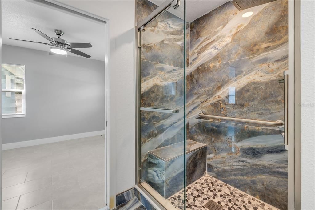 En Venta: $474,900 (3 camas, 3 baños, 1686 Pies cuadrados)