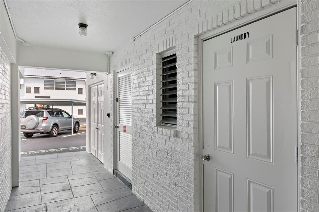 На продажу: $89,999 (1 спален, 1 ванн, 585 Квадратных фут)