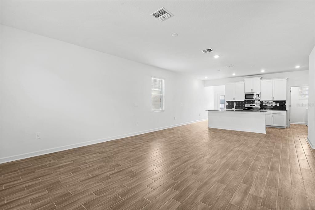 En Renta: $2,450 (3 camas, 2 baños, 1792 Pies cuadrados)