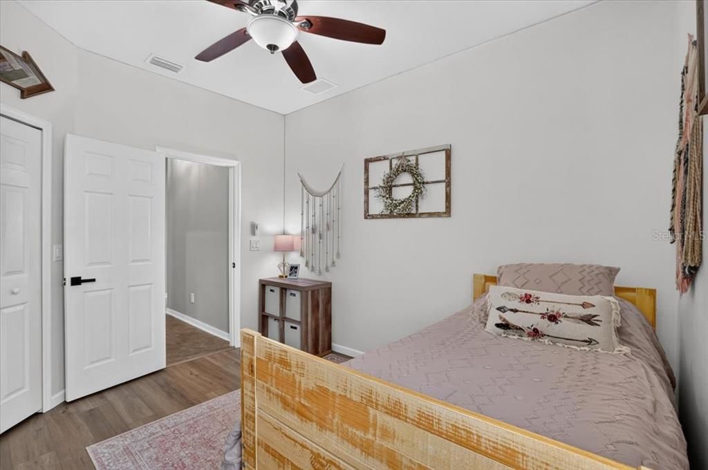 На продажу: $379,500 (4 спален, 2 ванн, 1850 Квадратных фут)
