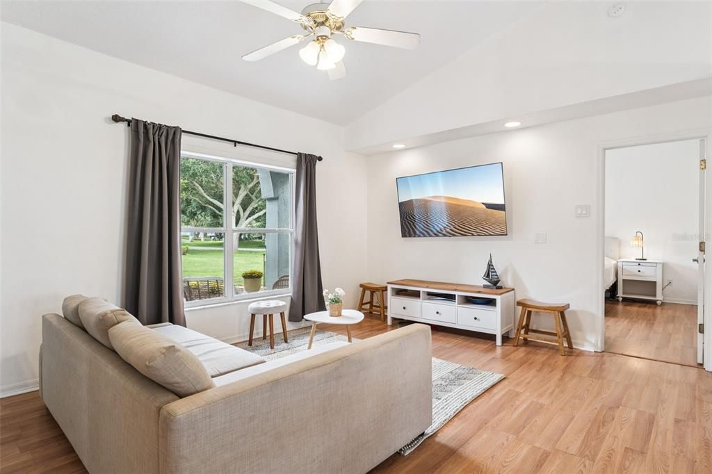 En Venta: $368,000 (3 camas, 2 baños, 1192 Pies cuadrados)