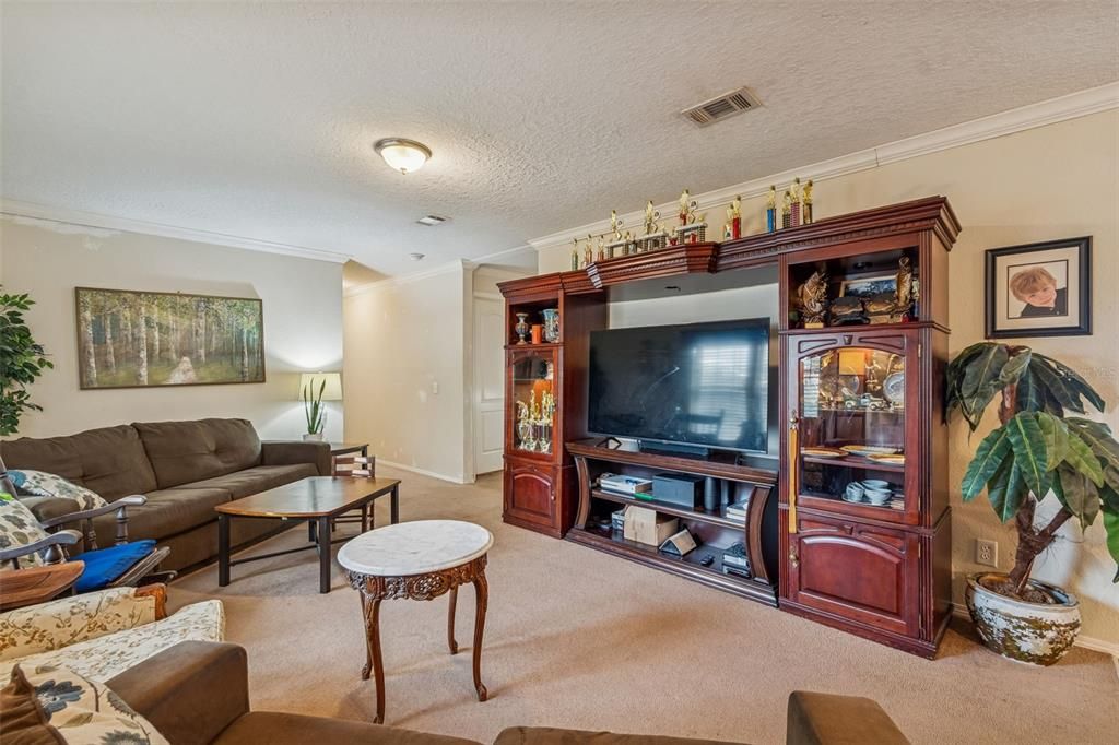 На продажу: $280,000 (3 спален, 2 ванн, 1976 Квадратных фут)