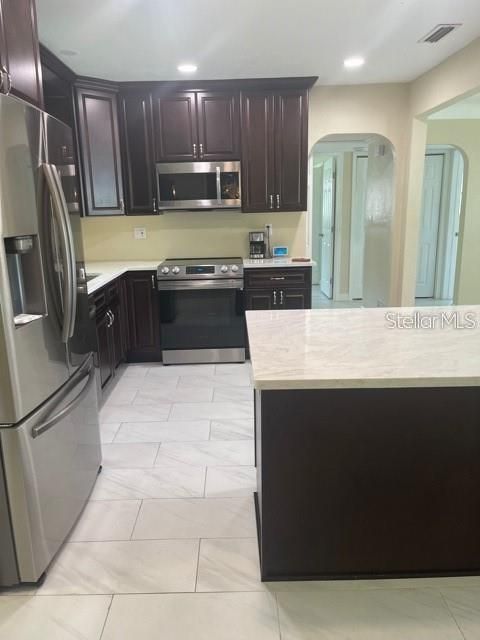 В аренду: $2,695 (3 спален, 2 ванн, 1110 Квадратных фут)