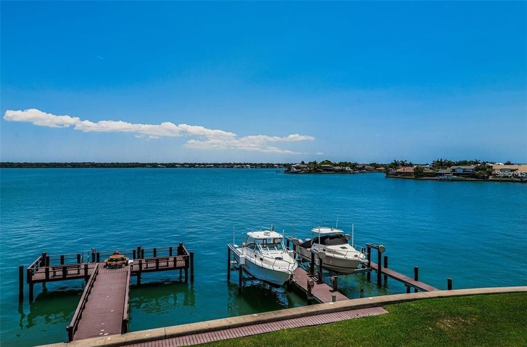 For Rent: $3,900 (2 beds, 2 baths, 1530 Square Feet)