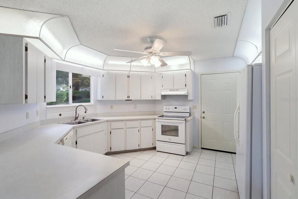 For Sale: $242,900 (3 beds, 2 baths, 1617 Square Feet)