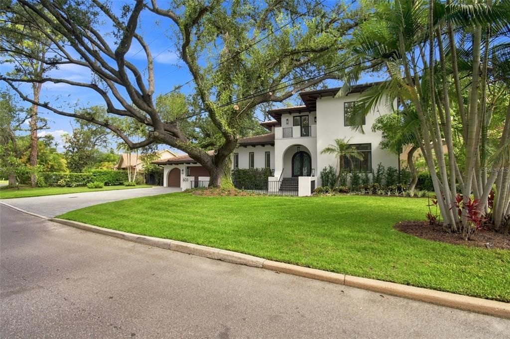 For Sale: $5,850,000 (4 beds, 3 baths, 4406 Square Feet)