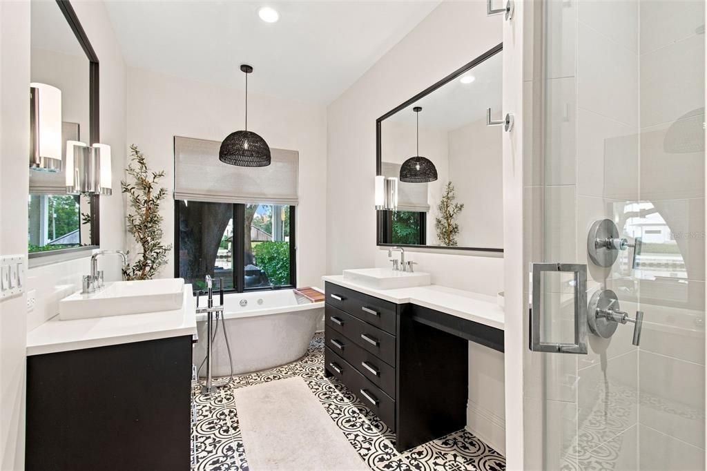 For Sale: $5,850,000 (4 beds, 3 baths, 4406 Square Feet)