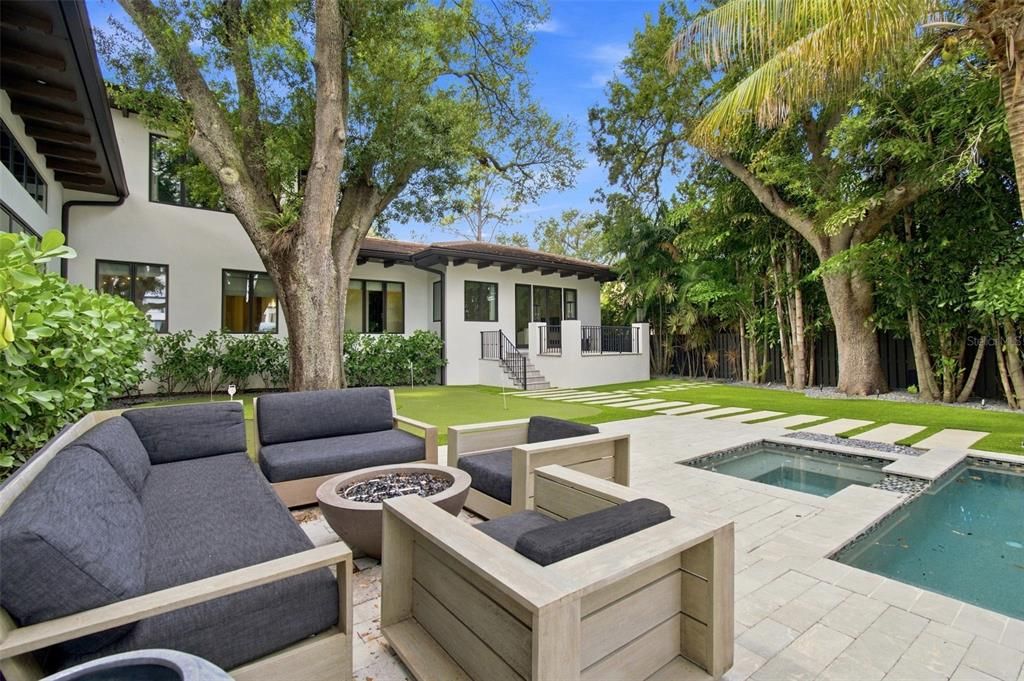 For Sale: $5,850,000 (4 beds, 3 baths, 4406 Square Feet)
