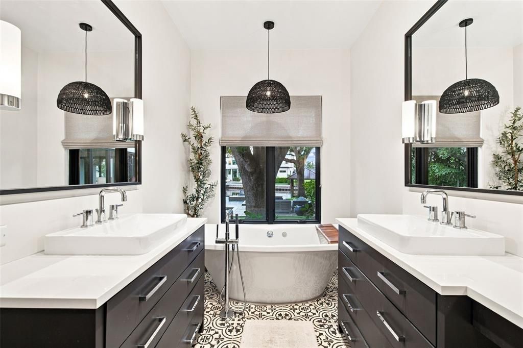 For Sale: $5,850,000 (4 beds, 3 baths, 4406 Square Feet)