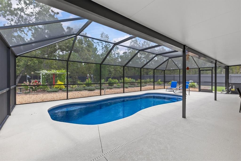 For Sale: $499,900 (4 beds, 2 baths, 2339 Square Feet)